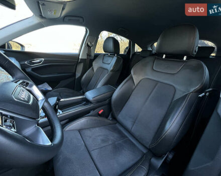 Серый Ауди E-Tron, объемом двигателя 0 л и пробегом 18 тыс. км за 42500 $, фото 33 на Automoto.ua