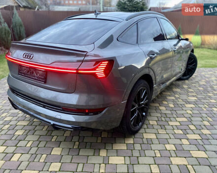 Сірий Ауді E-Tron, об'ємом двигуна 0 л та пробігом 43 тис. км за 45500 $, фото 1 на Automoto.ua