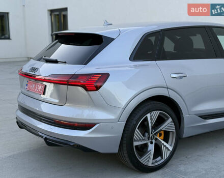 Сірий Ауді E-Tron, об'ємом двигуна 0 л та пробігом 63 тис. км за 39999 $, фото 17 на Automoto.ua