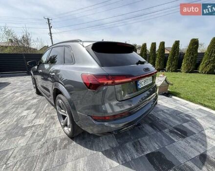Серый Ауди E-Tron, объемом двигателя 0 л и пробегом 14 тыс. км за 47900 $, фото 2 на Automoto.ua