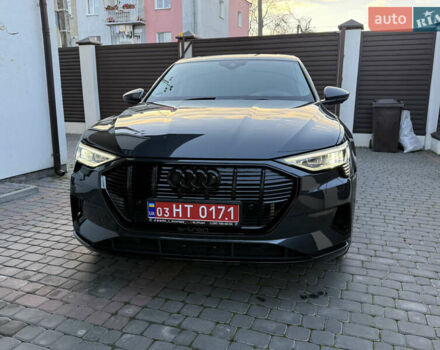 Серый Ауди E-Tron, объемом двигателя 0 л и пробегом 13 тыс. км за 36500 $, фото 2 на Automoto.ua