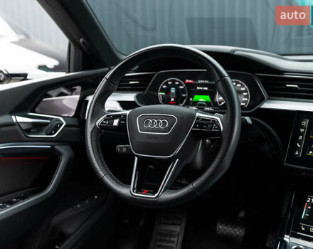 Серый Ауди E-Tron, объемом двигателя 0 л и пробегом 33 тыс. км за 53000 $, фото 21 на Automoto.ua