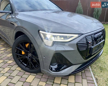 Сірий Ауді E-Tron, об'ємом двигуна 0 л та пробігом 43 тис. км за 45500 $, фото 12 на Automoto.ua