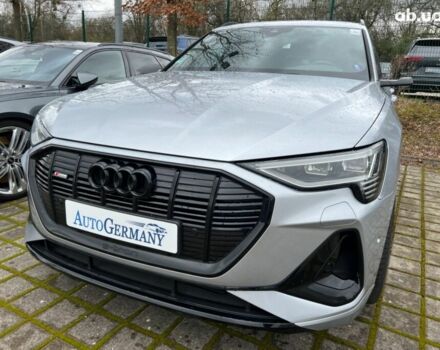 Серый Ауди E-Tron, объемом двигателя 0 л и пробегом 25 тыс. км за 54123 $, фото 2 на Automoto.ua