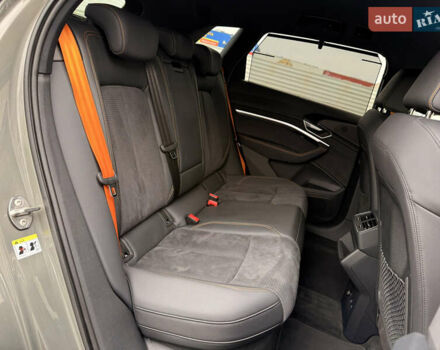 Серый Ауди E-Tron, объемом двигателя 0 л и пробегом 104 тыс. км за 39820 $, фото 43 на Automoto.ua