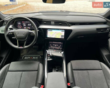 Серый Ауди E-Tron, объемом двигателя 0 л и пробегом 32 тыс. км за 43500 $, фото 36 на Automoto.ua