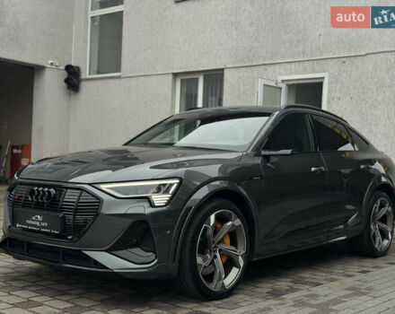 Серый Ауди E-Tron, объемом двигателя 0 л и пробегом 59 тыс. км за 44999 $, фото 6 на Automoto.ua