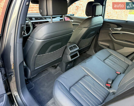 Серый Ауди E-Tron, объемом двигателя 0 л и пробегом 84 тыс. км за 39999 $, фото 40 на Automoto.ua