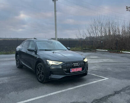 Серый Ауди E-Tron, объемом двигателя 0 л и пробегом 197 тыс. км за 23900 $, фото 2 на Automoto.ua