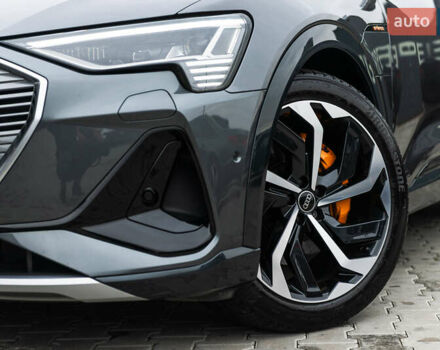 Серый Ауди E-Tron, объемом двигателя 0 л и пробегом 33 тыс. км за 53000 $, фото 1 на Automoto.ua