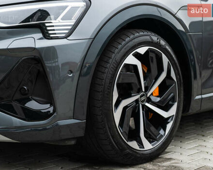 Серый Ауди E-Tron, объемом двигателя 0 л и пробегом 33 тыс. км за 53000 $, фото 17 на Automoto.ua