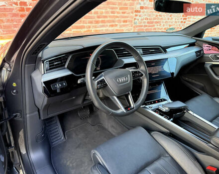 Серый Ауди E-Tron, объемом двигателя 0 л и пробегом 84 тыс. км за 39999 $, фото 29 на Automoto.ua