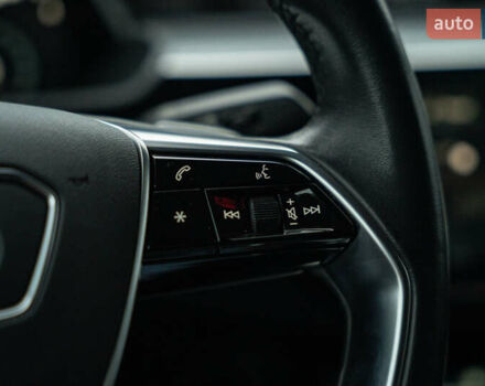 Сірий Ауді E-Tron, об'ємом двигуна 0 л та пробігом 64 тис. км за 37900 $, фото 29 на Automoto.ua