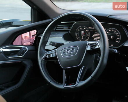 Сірий Ауді E-Tron, об'ємом двигуна 0 л та пробігом 28 тис. км за 47700 $, фото 20 на Automoto.ua