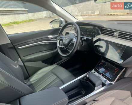 Сірий Ауді E-Tron, об'ємом двигуна 0 л та пробігом 22 тис. км за 48490 $, фото 36 на Automoto.ua