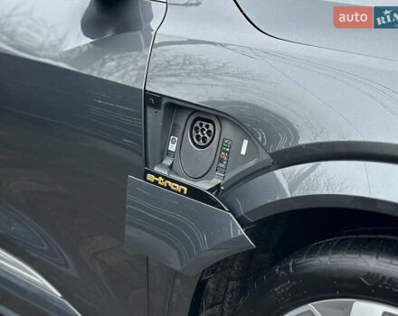 Серый Ауди E-Tron, объемом двигателя 0 л и пробегом 48 тыс. км за 49999 $, фото 37 на Automoto.ua