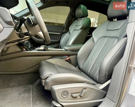 Серый Ауди E-Tron, объемом двигателя 0 л и пробегом 31 тыс. км за 46500 $, фото 35 на Automoto.ua