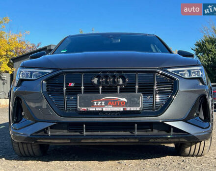Серый Ауди E-Tron, объемом двигателя 0 л и пробегом 42 тыс. км за 47848 $, фото 1 на Automoto.ua