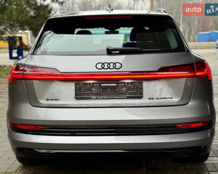 Серый Ауди E-Tron, объемом двигателя 0 л и пробегом 39 тыс. км за 44500 $, фото 13 на Automoto.ua