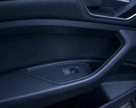 Серый Ауди E-Tron, объемом двигателя 0 л и пробегом 45 тыс. км за 42000 $, фото 13 на Automoto.ua