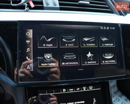 Серый Ауди E-Tron, объемом двигателя 0 л и пробегом 37 тыс. км за 55900 $, фото 29 на Automoto.ua