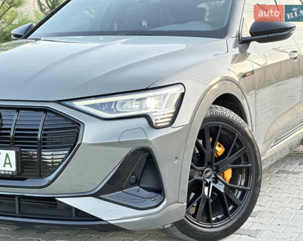 Серый Ауди E-Tron, объемом двигателя 0 л и пробегом 49 тыс. км за 46500 $, фото 6 на Automoto.ua