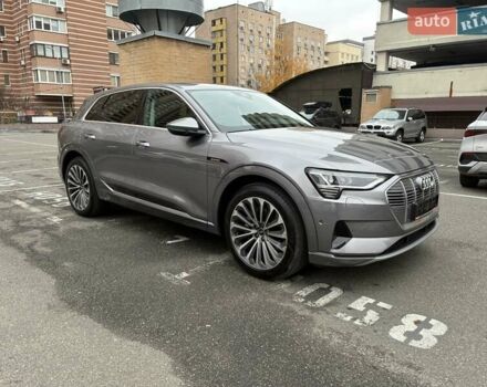 Серый Ауди E-Tron, объемом двигателя 0 л и пробегом 112 тыс. км за 31900 $, фото 7 на Automoto.ua