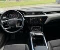 Серый Ауди E-Tron, объемом двигателя 0 л и пробегом 31 тыс. км за 40500 $, фото 39 на Automoto.ua