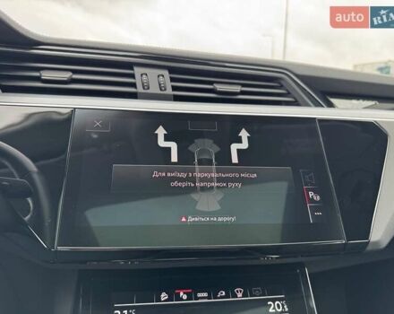 Ауди E-Tron 2022 в Хмельницком на Automoto.ua Серый Ауди E-Tron, объемом двигателя 0 л и пробегом 82 тыс. км за 39999 $, фото 21 на Automoto.ua