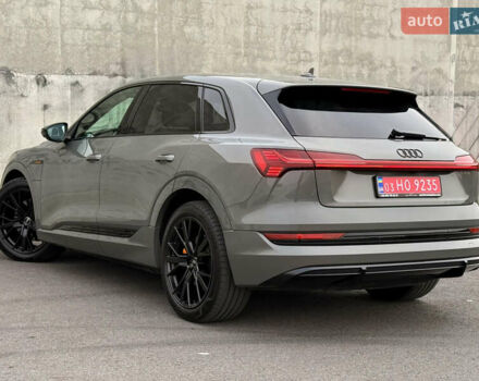 Серый Ауди E-Tron, объемом двигателя 0 л и пробегом 104 тыс. км за 39820 $, фото 19 на Automoto.ua