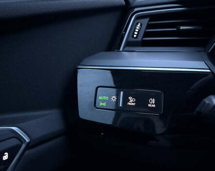 Серый Ауди E-Tron, объемом двигателя 0 л и пробегом 45 тыс. км за 42000 $, фото 25 на Automoto.ua