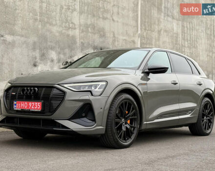 Серый Ауди E-Tron, объемом двигателя 0 л и пробегом 104 тыс. км за 39820 $, фото 14 на Automoto.ua