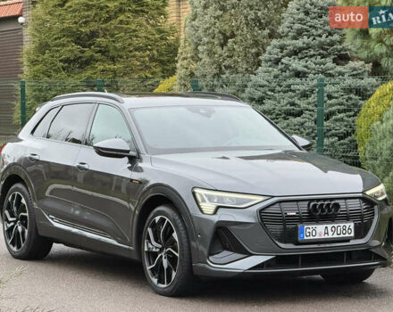 Сірий Ауді E-Tron, об'ємом двигуна 0 л та пробігом 151 тис. км за 29500 $, фото 10 на Automoto.ua