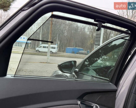 Серый Ауди E-Tron, объемом двигателя 0 л и пробегом 39 тыс. км за 44500 $, фото 31 на Automoto.ua