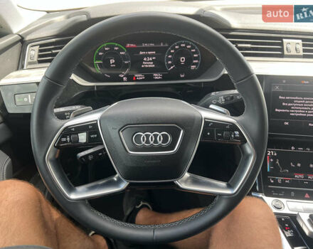 Сірий Ауді E-Tron, об'ємом двигуна 0 л та пробігом 22 тис. км за 48490 $, фото 21 на Automoto.ua