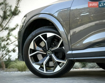 Сірий Ауді E-Tron, об'ємом двигуна 0 л та пробігом 25 тис. км за 47431 $, фото 24 на Automoto.ua