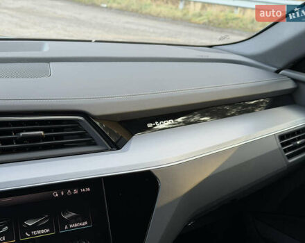 Серый Ауди E-Tron, объемом двигателя 0 л и пробегом 14 тыс. км за 53999 $, фото 156 на Automoto.ua