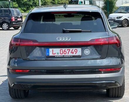 Серый Ауди E-Tron, объемом двигателя 0 л и пробегом 105 тыс. км за 25900 $, фото 3 на Automoto.ua