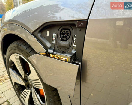 Серый Ауди E-Tron, объемом двигателя 0 л и пробегом 31 тыс. км за 46500 $, фото 27 на Automoto.ua