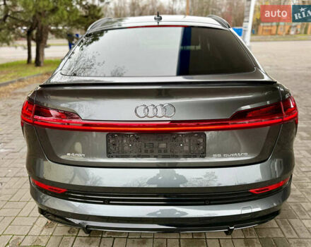 Сірий Ауді E-Tron, об'ємом двигуна 0 л та пробігом 39 тис. км за 46500 $, фото 11 на Automoto.ua