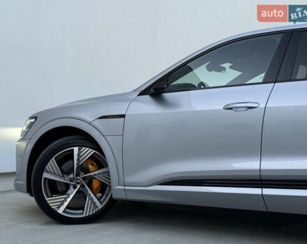 Сірий Ауді E-Tron, об'ємом двигуна 0 л та пробігом 63 тис. км за 39999 $, фото 26 на Automoto.ua