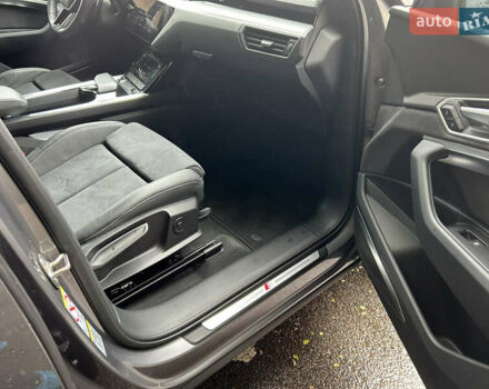 Серый Ауди E-Tron, объемом двигателя 0 л и пробегом 44 тыс. км за 38700 $, фото 23 на Automoto.ua