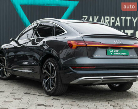 Серый Ауди E-Tron, объемом двигателя 0 л и пробегом 33 тыс. км за 53000 $, фото 5 на Automoto.ua