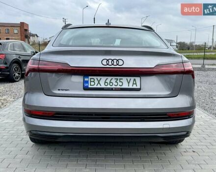 Ауди E-Tron 2022 в Хмельницком на Automoto.ua Серый Ауди E-Tron, объемом двигателя 0 л и пробегом 82 тыс. км за 39999 $, фото 4 на Automoto.ua
