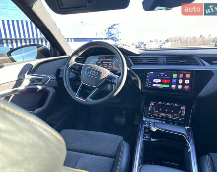 Сірий Ауді E-Tron, об'ємом двигуна 0 л та пробігом 58 тис. км за 45200 $, фото 20 на Automoto.ua