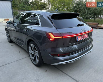 Сірий Ауді E-Tron, об'ємом двигуна 0 л та пробігом 55 тис. км за 42000 $, фото 20 на Automoto.ua