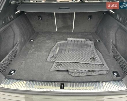 Серый Ауди E-Tron, объемом двигателя 0 л и пробегом 25 тыс. км за 44900 $, фото 22 на Automoto.ua