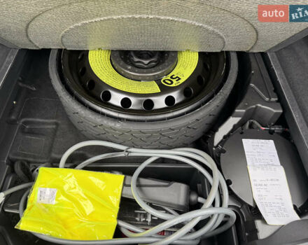 Сірий Ауді E-Tron, об'ємом двигуна 0 л та пробігом 61 тис. км за 39999 $, фото 23 на Automoto.ua