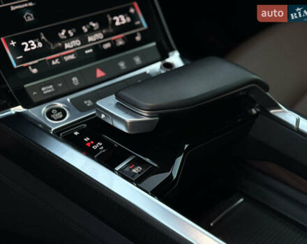 Сірий Ауді E-Tron, об'ємом двигуна 0 л та пробігом 49 тис. км за 36500 $, фото 47 на Automoto.ua