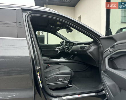 Сірий Ауді E-Tron, об'ємом двигуна 0 л та пробігом 48 тис. км за 49999 $, фото 90 на Automoto.ua